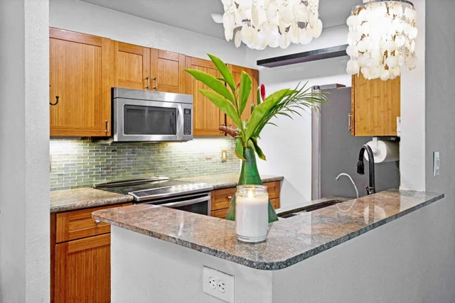 Listing Image for 140 Uwapo Rd 39-102 12 of 40