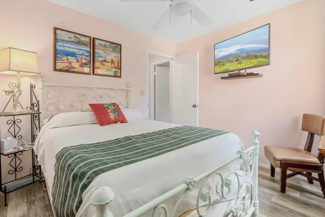 Listing Image for 140 Uwapo Rd 39-102 23 of 40