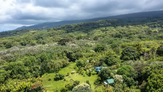 Listing Image for 760 Nahiku Rd 6 of 29