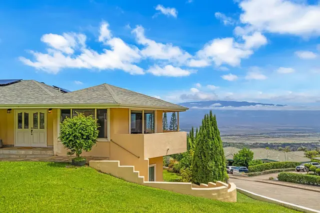 Listing Image for 715 Uluhea Way 2 of 50