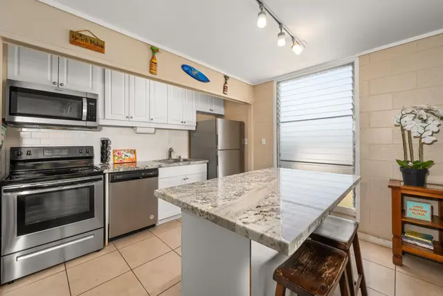 Listing Image for 3559 Lower Honoapiilani Rd 1f 6 of 32
