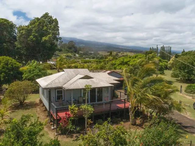 Listing Image for 2594 Puuomalei Rd 5 of 30