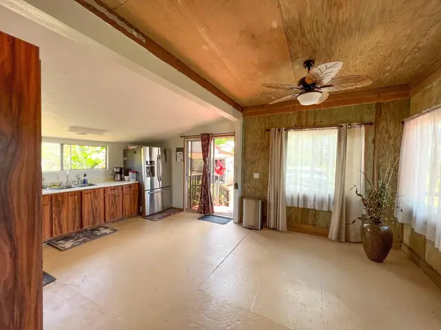 Listing Image for 2594 Puuomalei Rd 8 of 30