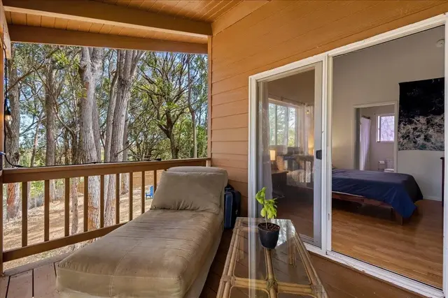 Listing Image for 10 Poko Way Unit B 16 of 37