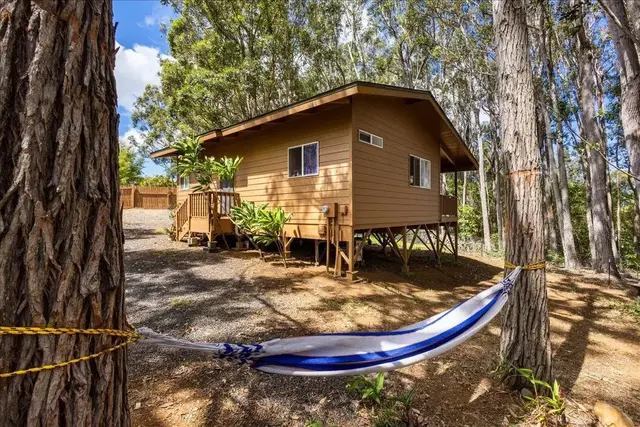 Listing Image for 10 Poko Way Unit B 3 of 37