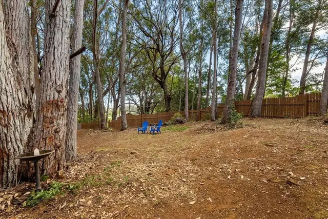 Listing Image for 10 Poko Way Unit B 34 of 37