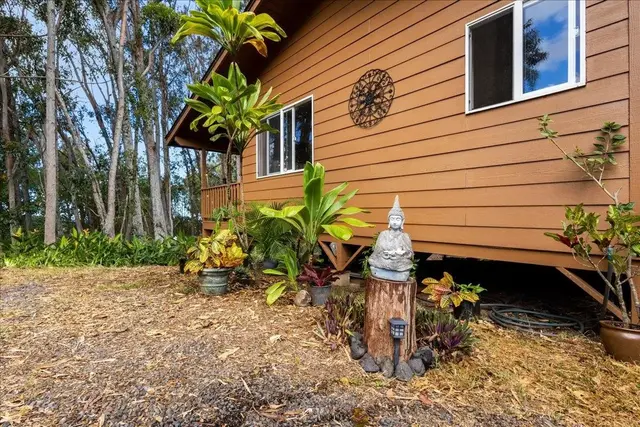 Listing Image for 10 Poko Way Unit B 6 of 37