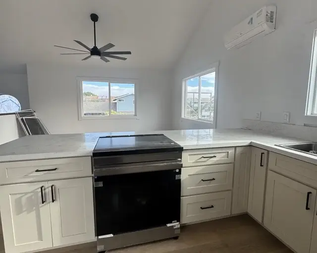 Listing Image for 530 Kaiwahine St 13 of 46