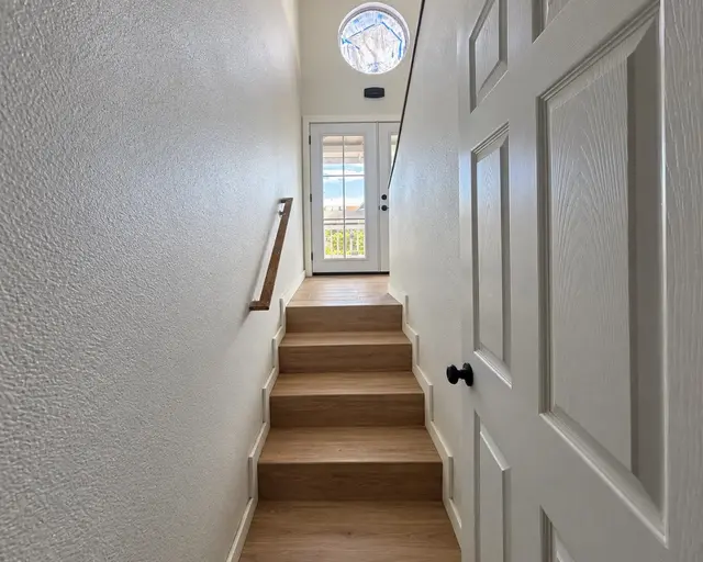 Listing Image for 530 Kaiwahine St 5 of 46