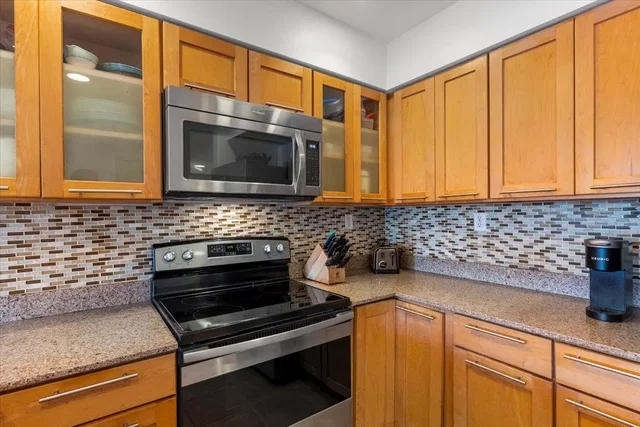 Listing Image for 44 Kanani Rd 2-102 15 of 42