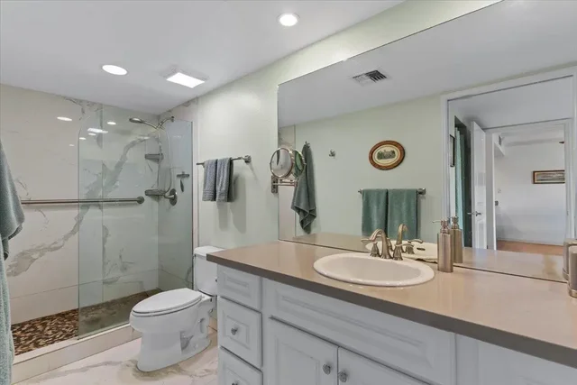 Listing Image for 44 Kanani Rd 2-102 21 of 42