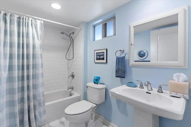 Listing Image for 44 Kanani Rd 2-102 27 of 42