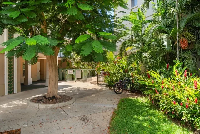 Listing Image for 44 Kanani Rd 2-102 35 of 42