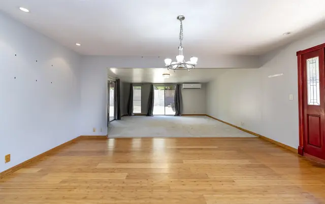 Listing Image for 313 Hale Kai St 14 of 21