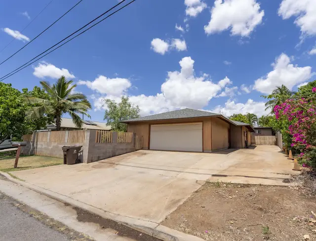Listing Image for 313 Hale Kai St 5 of 21