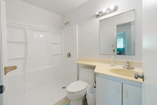 Listing Image for 40 Kapi Ln 17-205 12 of 19