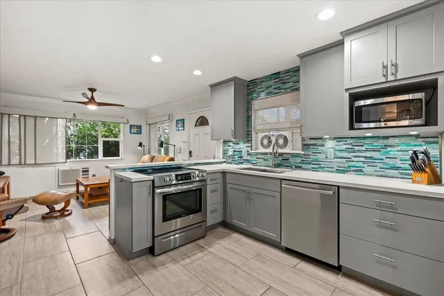 Listing Image for 60 Halili Ln 6m 13 of 47