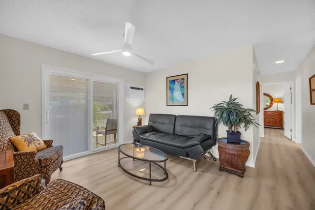 Listing Image for 160 Keonekai Rd 16-102 5 of 26