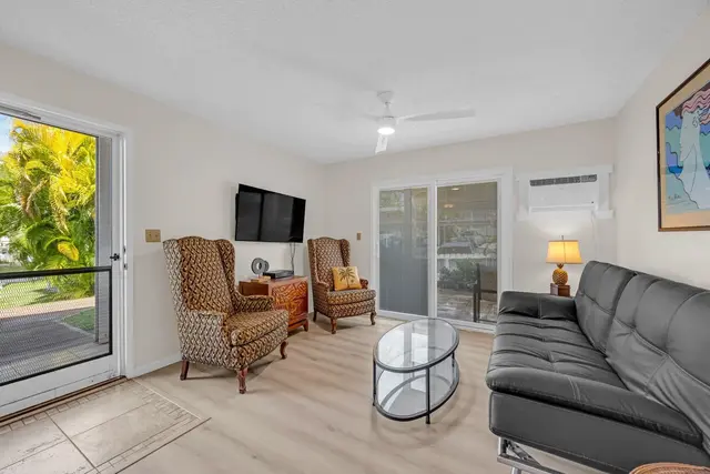 Listing Image for 160 Keonekai Rd 16-102 7 of 26