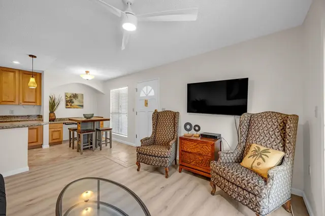 Listing Image for 160 Keonekai Rd 16-102 8 of 26