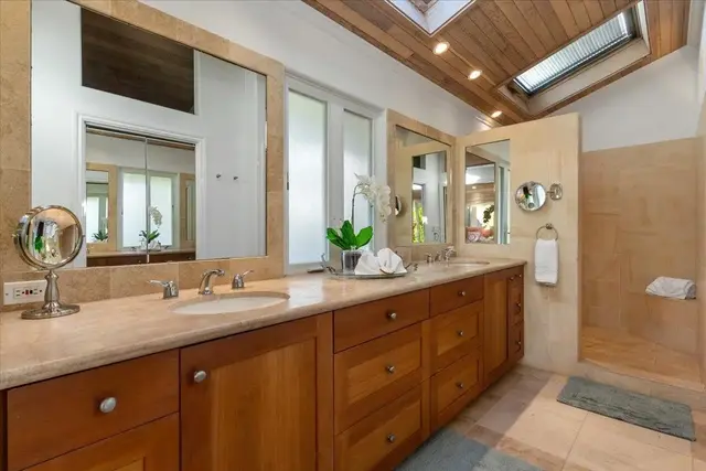 Listing Image for 20 Hui Rd I 26 13 of 35