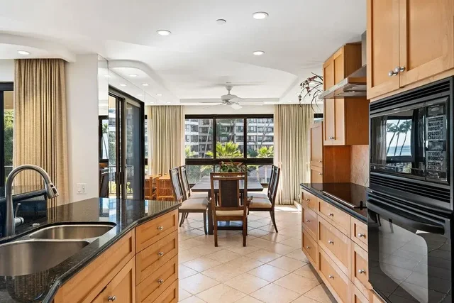 Listing Image for 50 Nohea Kai Dr 1-304 11 of 40