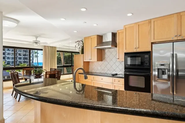 Listing Image for 50 Nohea Kai Dr 1-304 12 of 40