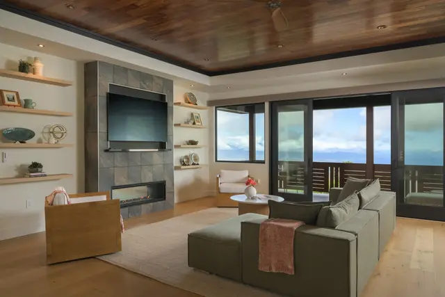 Listing Image for 50 Kaalele Pl 10 of 43
