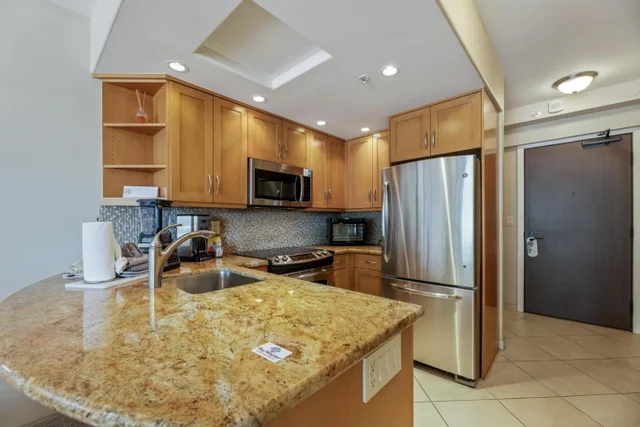 Listing Image for 2481 Kaanapali Pkwy 565 13 of 38