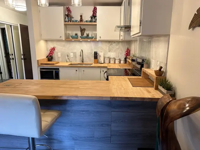 Listing Image for 3740 Lower Honoapiilani Rd E102 1 of 15