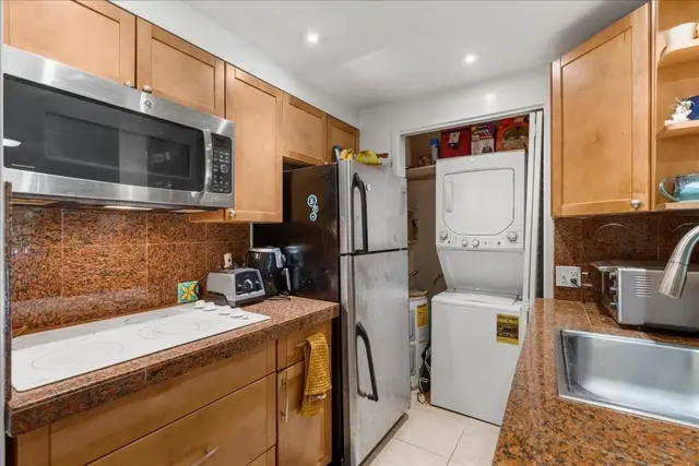 Listing Image for 3788 Lower Honoapiilani Rd A114 7 of 18