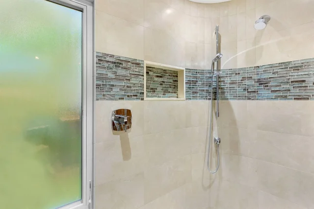 Listing Image for 4000 Wailea Alanui Dr 1501 25 of 39