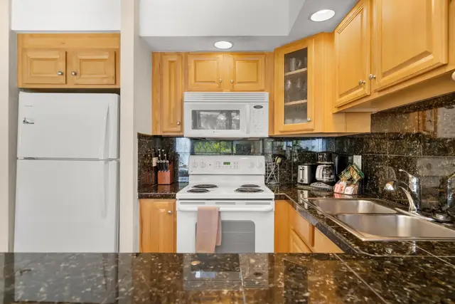 Listing Image for 3543 Lower Honoapiilani Rd G101 4 of 41