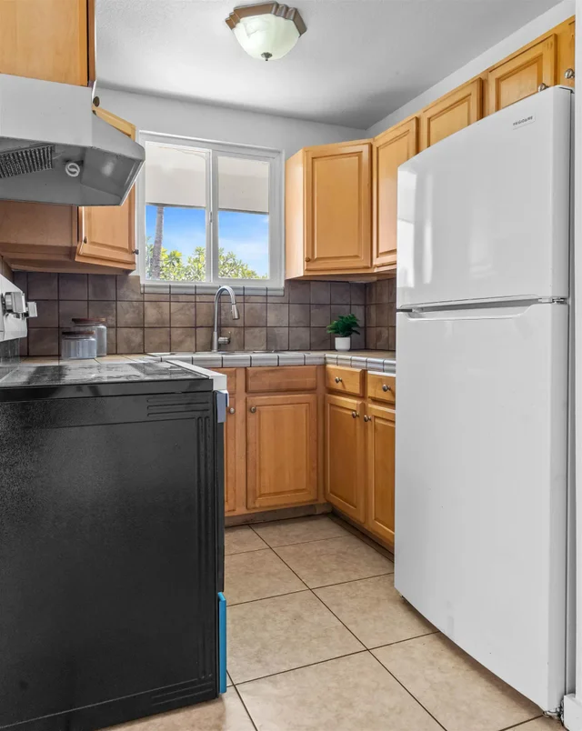 Listing Image for 471 Liholiho St 6 11 of 17