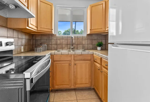 Listing Image for 471 Liholiho St 6 4 of 17