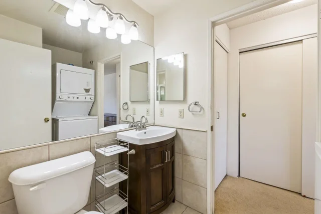 Listing Image for 140 Uwapo Rd 18-203 14 of 40