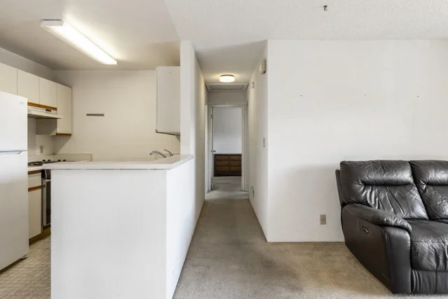 Listing Image for 140 Uwapo Rd 18-203 25 of 40