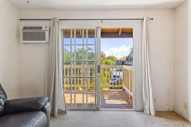 Listing Image for 140 Uwapo Rd 18-203 27 of 40