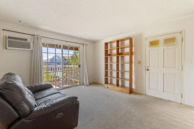 Listing Image for 140 Uwapo Rd 18-203 4 of 40