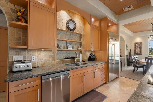 Listing Image for 20 Hui Rd I 9 6 of 50