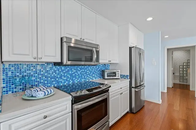 Listing Image for 20 Hui Rd I 42 12 of 48