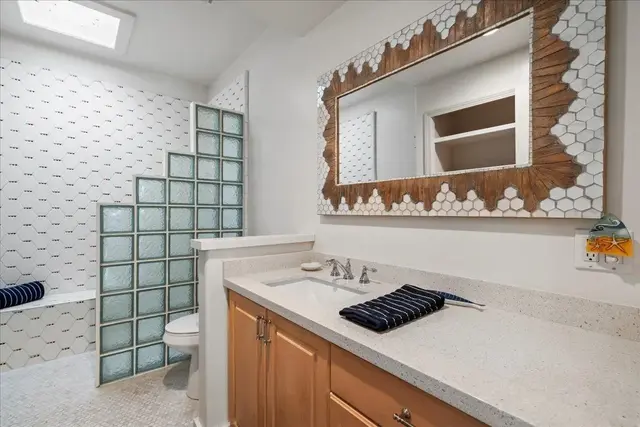 Listing Image for 20 Hui Rd I 42 39 of 48