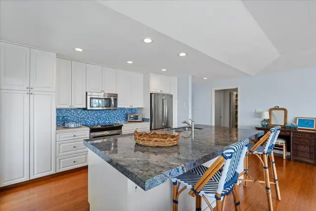 Listing Image for 20 Hui Rd I 42 9 of 48