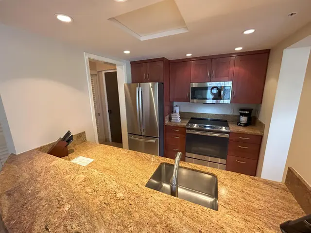 Listing Image for 2481 Kaanapali Pkwy 1023/s 14 of 18