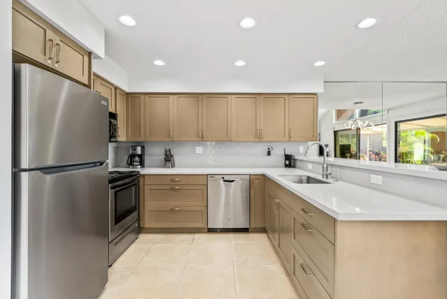 Listing Image for 12 S Kihei Rd G1 18 of 49