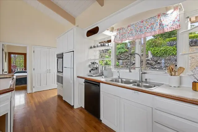 Listing Image for 13434 Kula Hwy 10 of 39