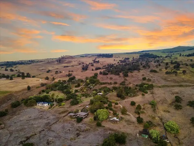 Listing Image for 13434 Kula Hwy 33 of 39
