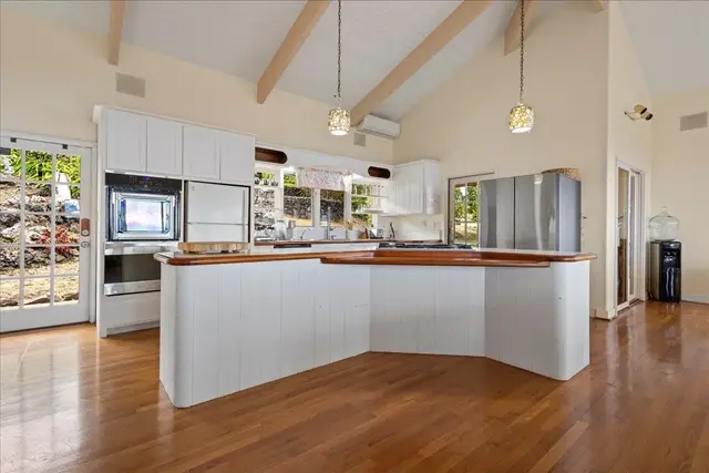 Listing Image for 13434 Kula Hwy 9 of 39
