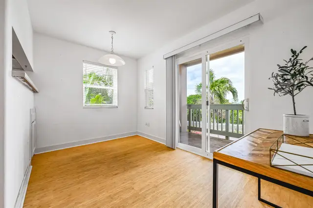 Listing Image for 17 Jillian Ln 521 12 of 33