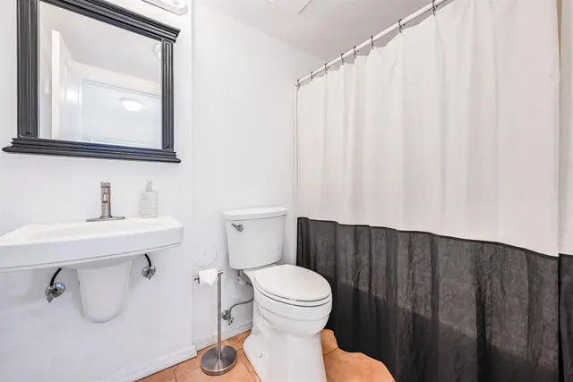 Listing Image for 17 Jillian Ln 521 23 of 33